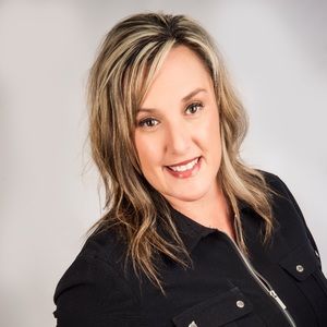 Meet your Posher, Stacy